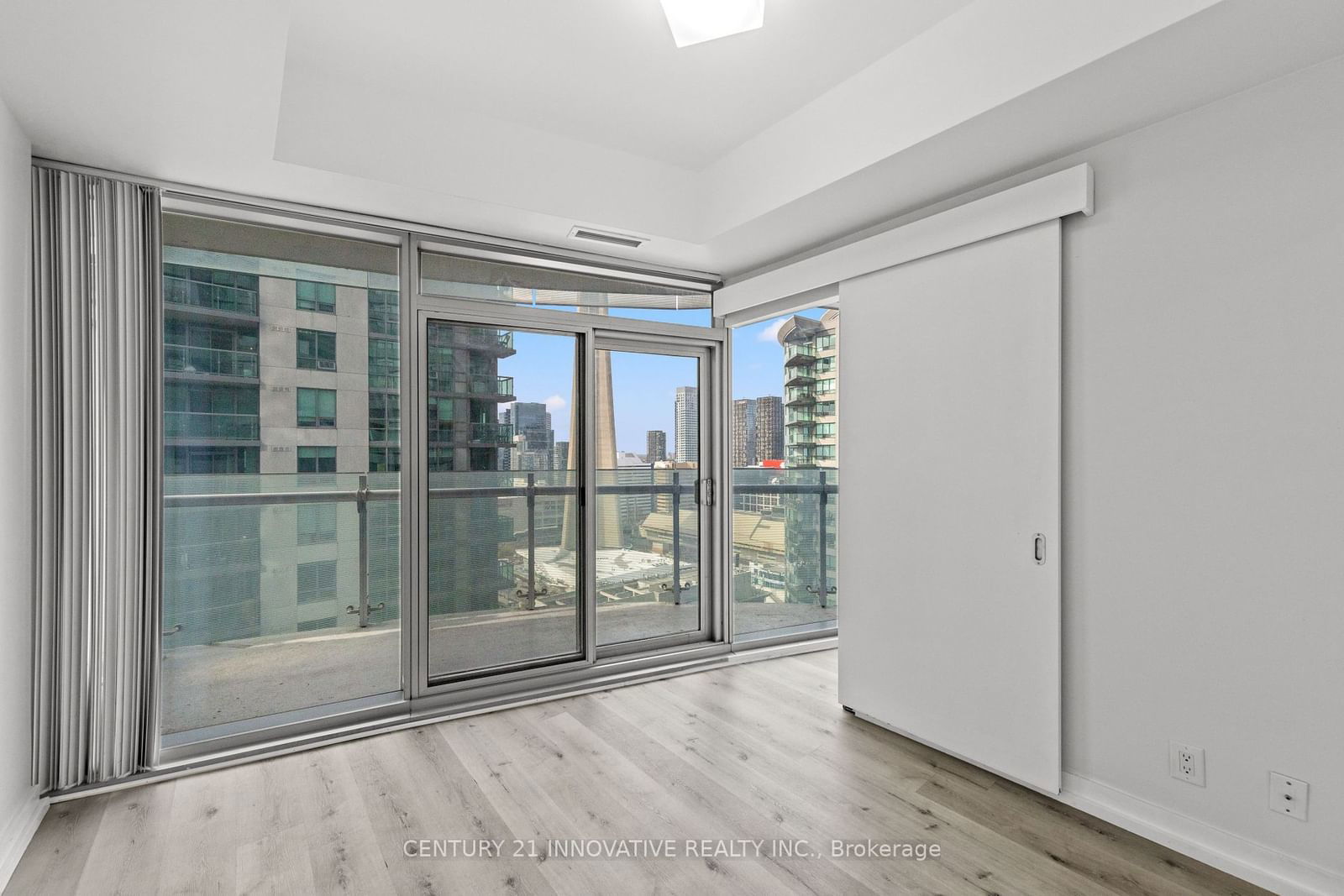 12 York St, unit 2507 for sale