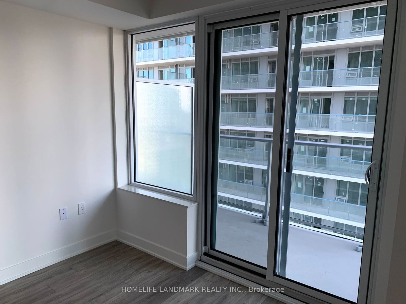 99 Broadway Ave, unit 2509 for rent