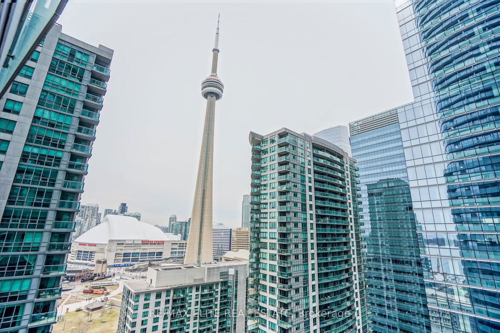 12 York St, unit 2108 for rent