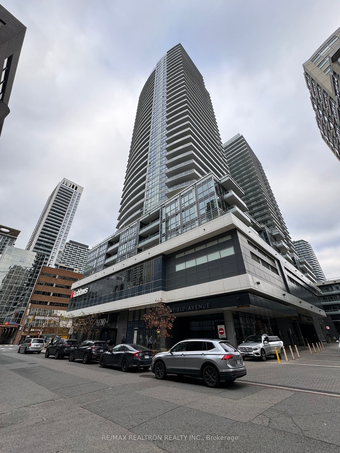 89 Dunfield Ave, unit 1605 for rent