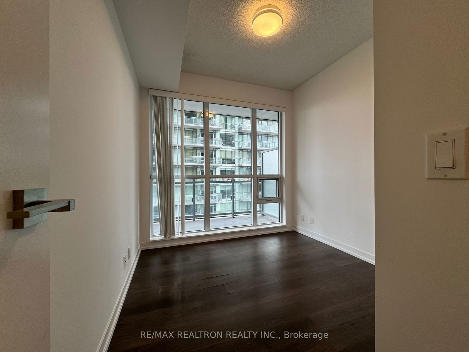 89 Dunfield Ave, unit 1605 for rent