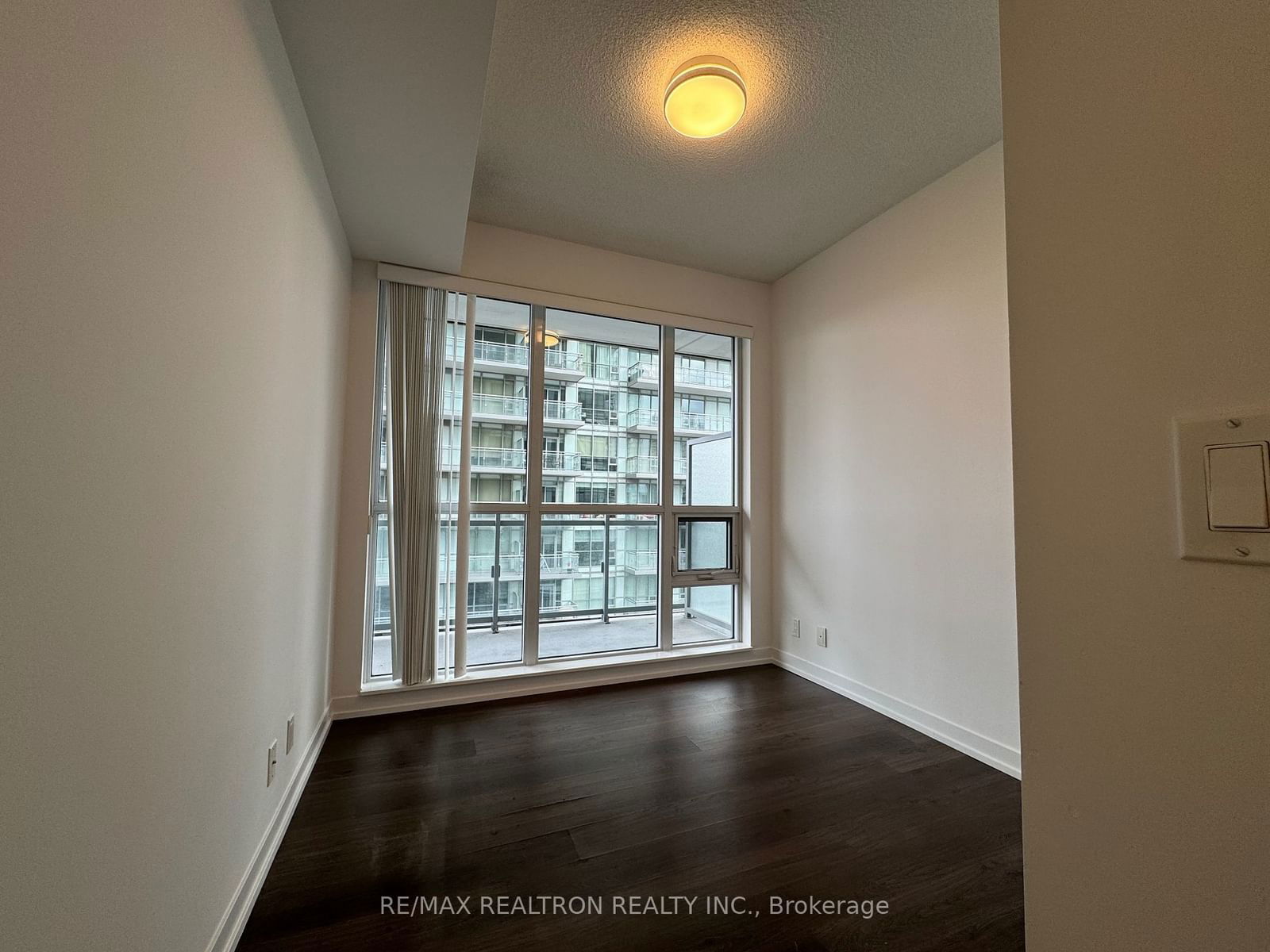 89 Dunfield Ave, unit 1605 for rent