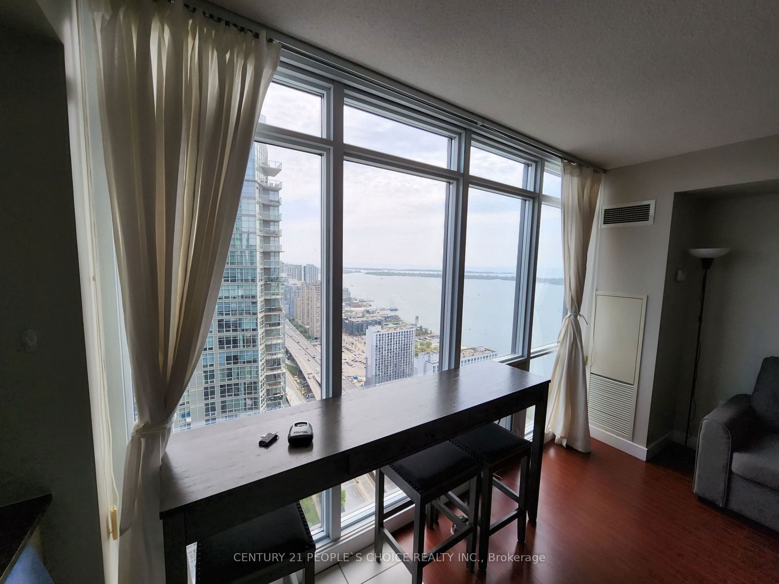 11 Brunel Crt, unit 5109 for rent