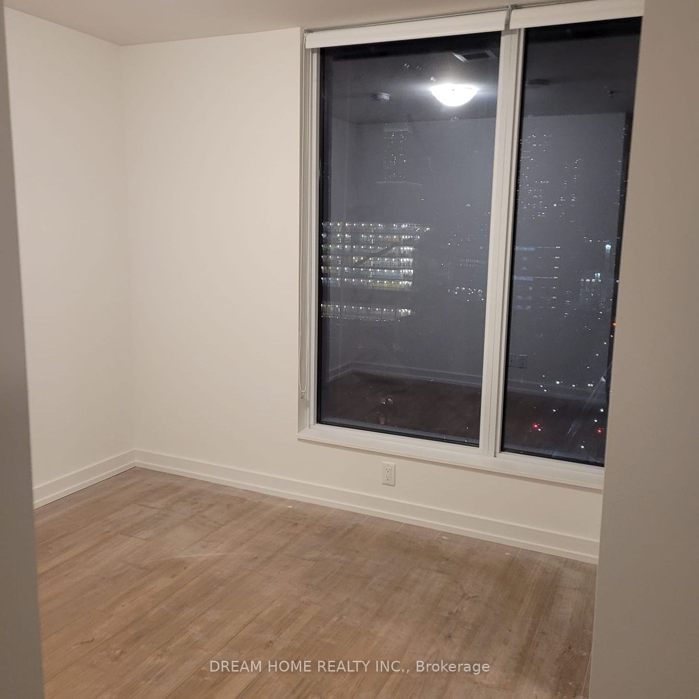 203 College St, unit 3007 for rent