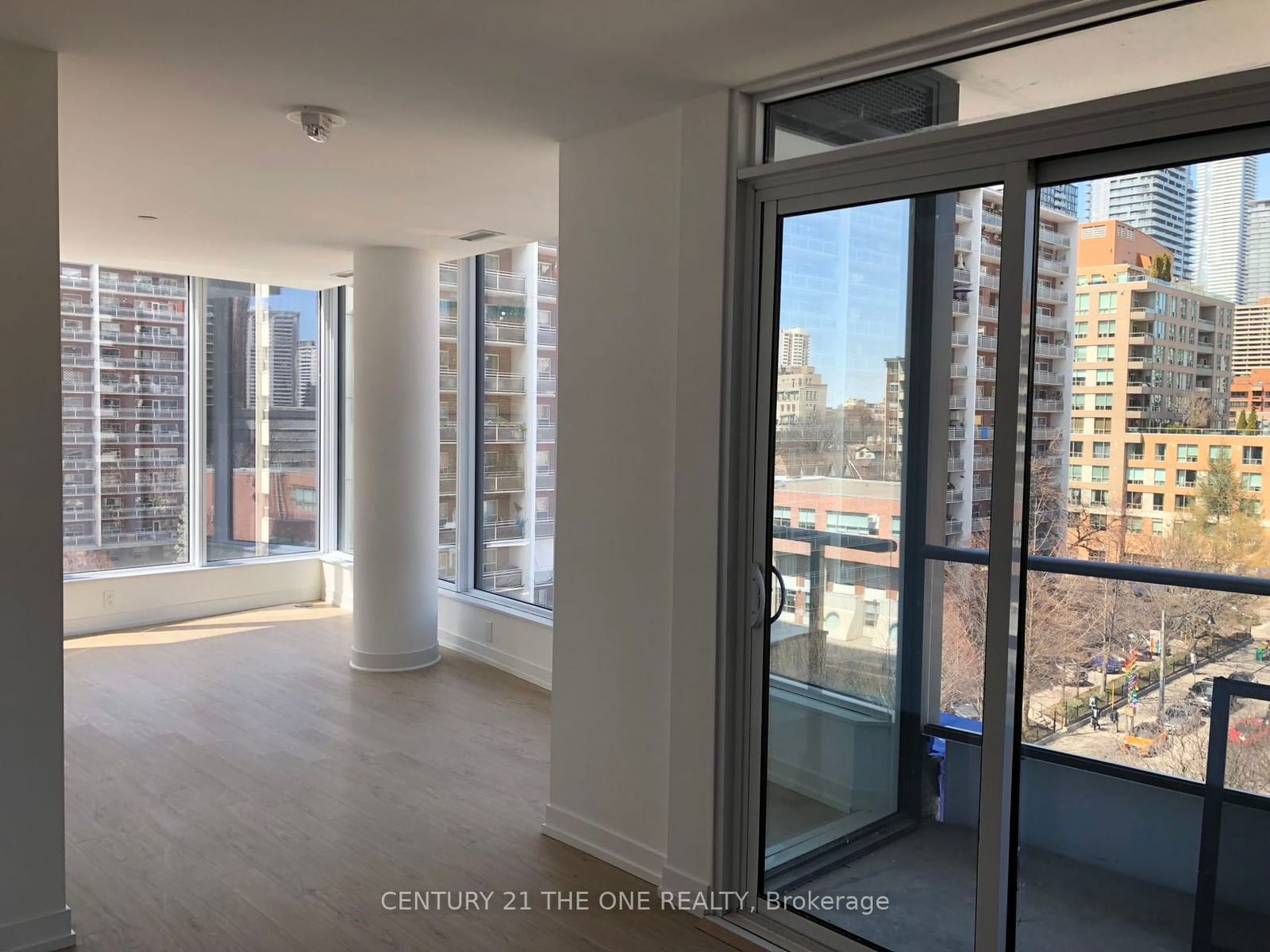 85 Wood St, unit 811 for rent