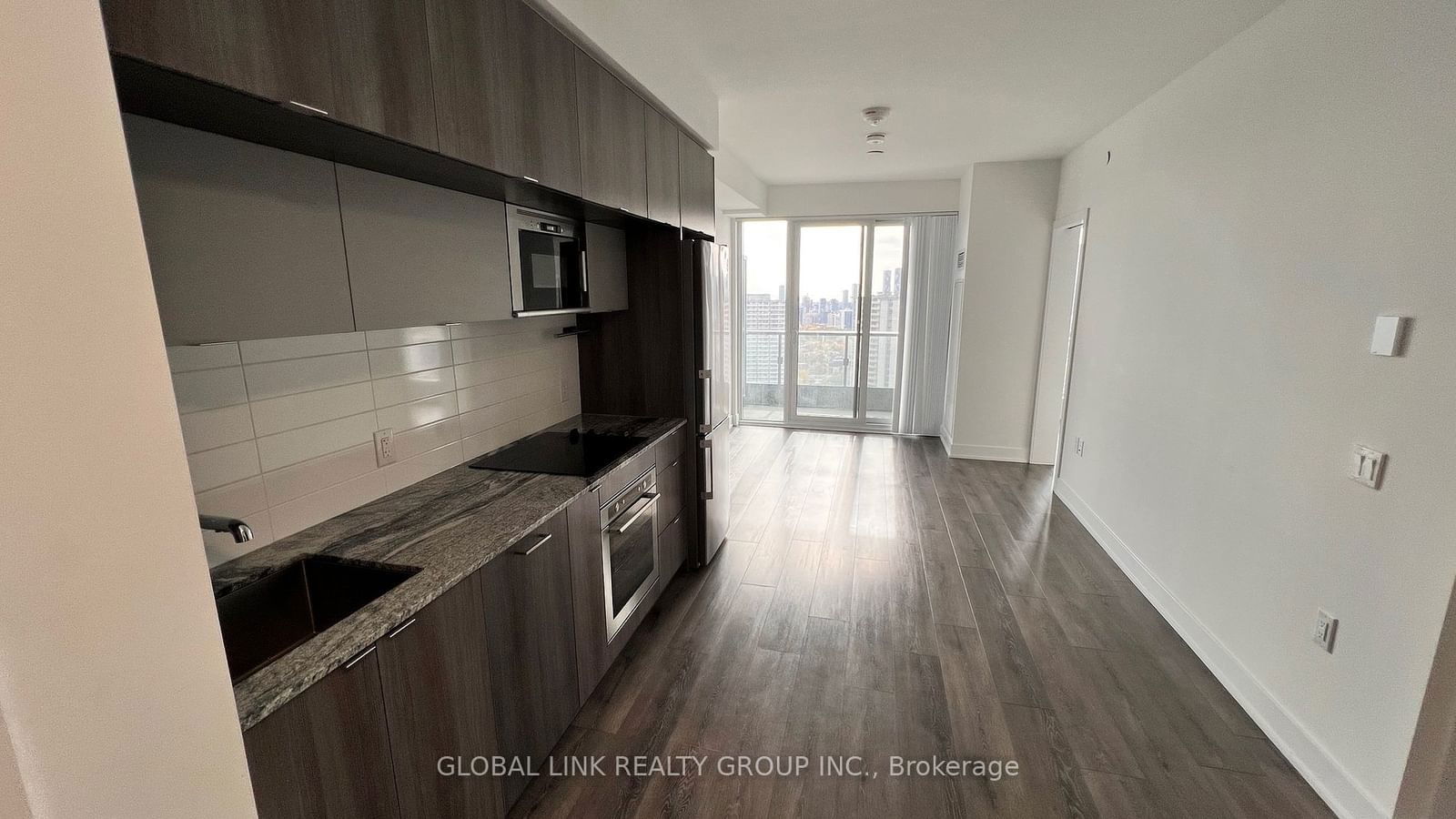 585 bloor St E, unit 3021 for rent