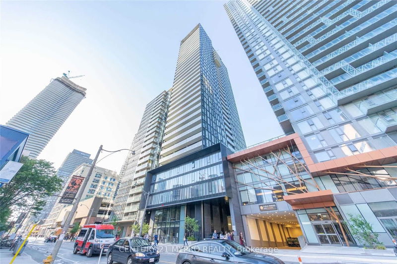 28 WELLESLEY St E, unit 202 for sale