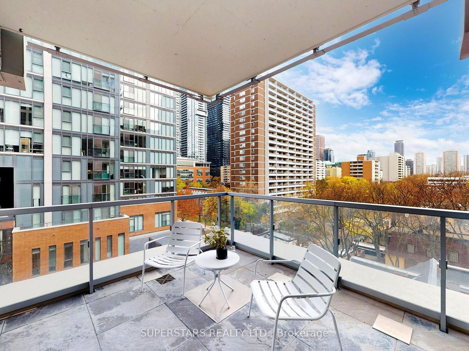 1 Gloucester St, unit 609 for sale