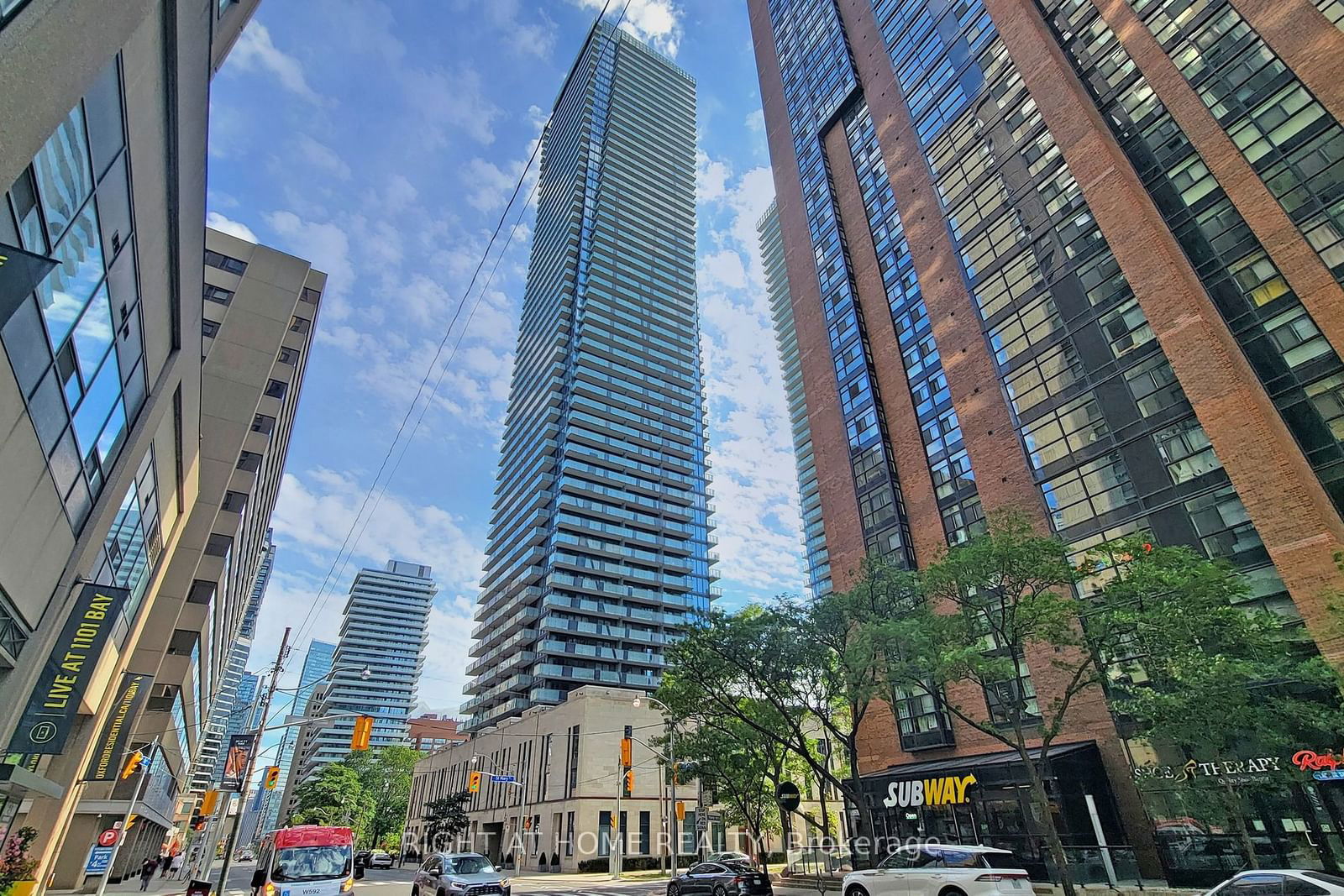 1080 Bay St, unit 3002 for rent