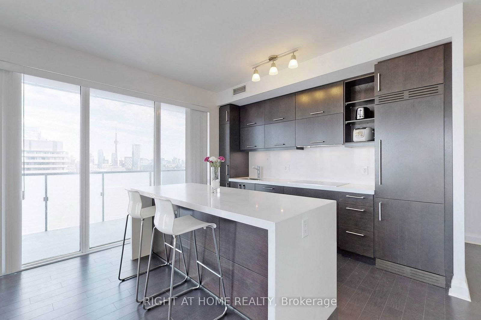 1080 Bay St, unit 3002 for rent