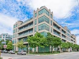 380 Macpherson Ave, unit 217 for rent