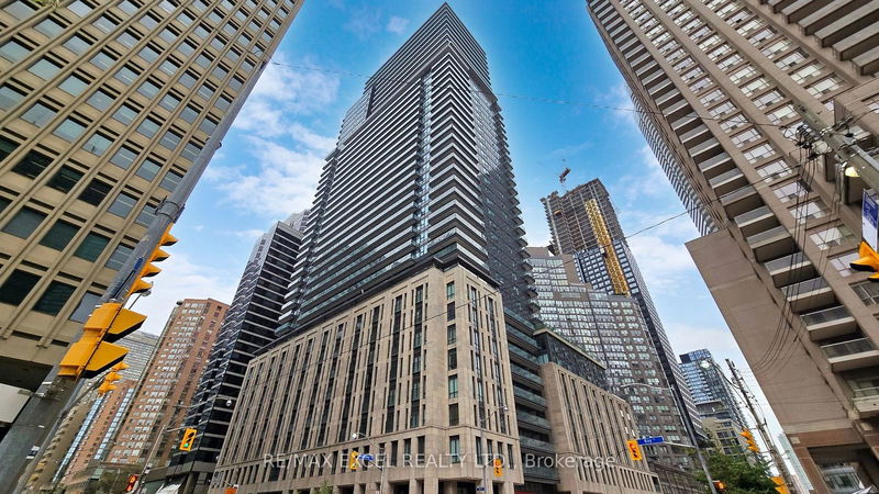 955 Bay St, unit 319 for sale