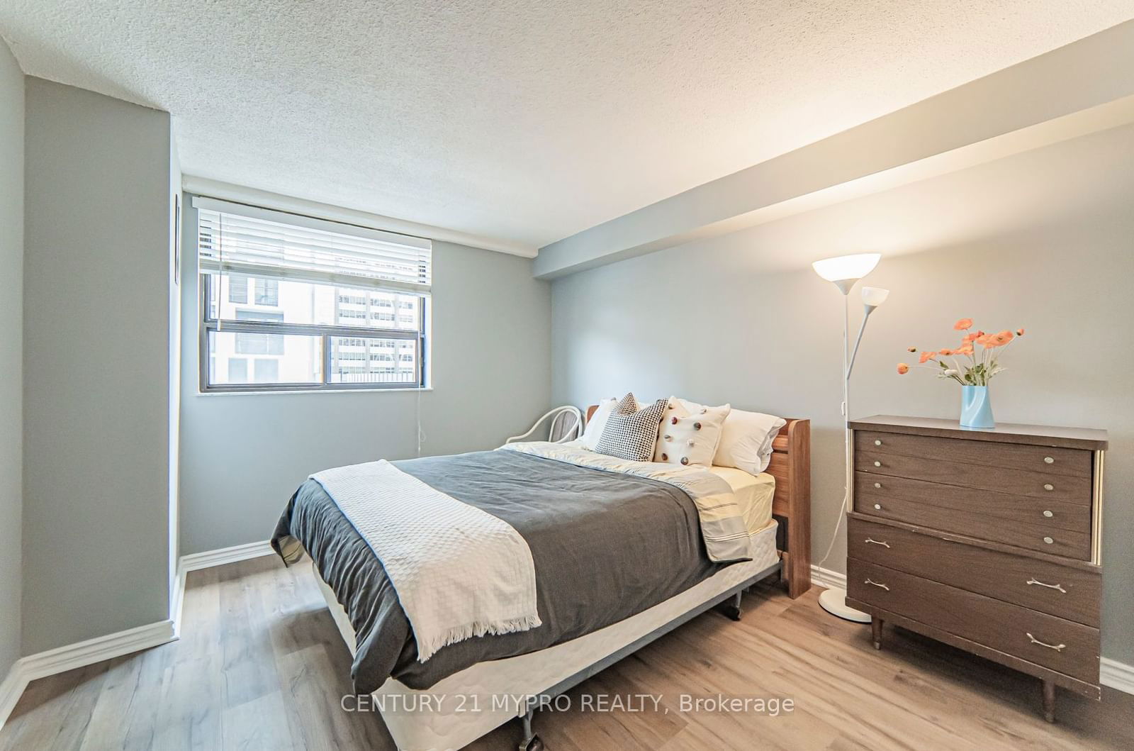 120 St. Patrick St, unit 810 for sale