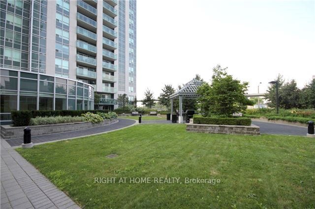 16 Harrison Garden Blvd, unit 406 for rent