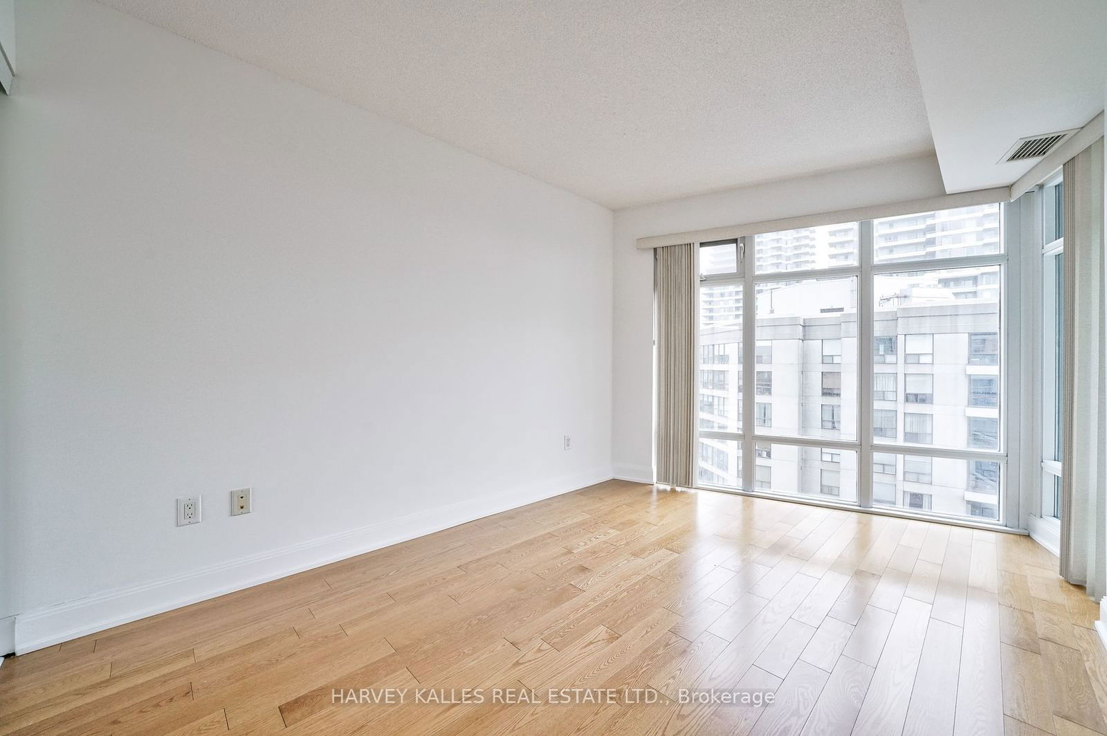 2181 Yonge St, unit 1612 for sale