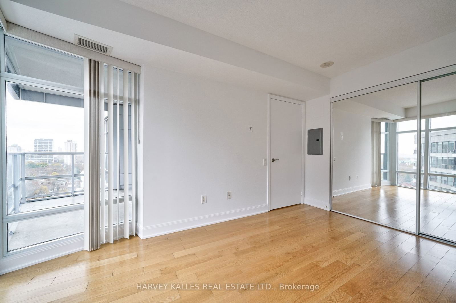 2181 Yonge St, unit 1612 for sale