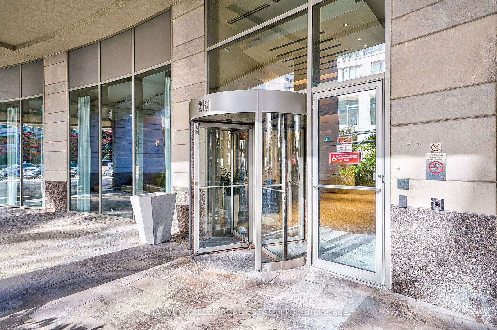 2181 Yonge St, unit 1612 for sale