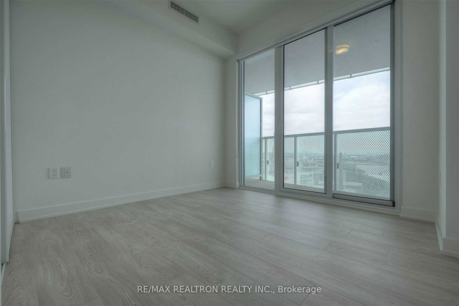 15 Queens Quay E, unit 2102 for rent