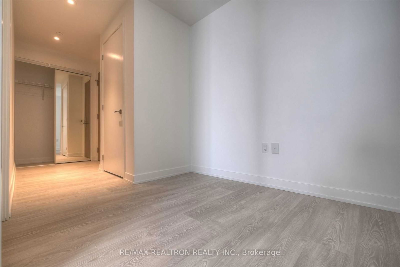 15 Queens Quay E, unit 2102 for rent