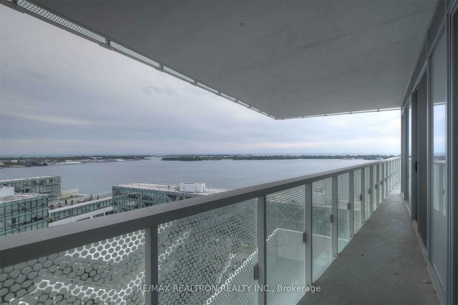 15 Queens Quay E, unit 2102 for rent