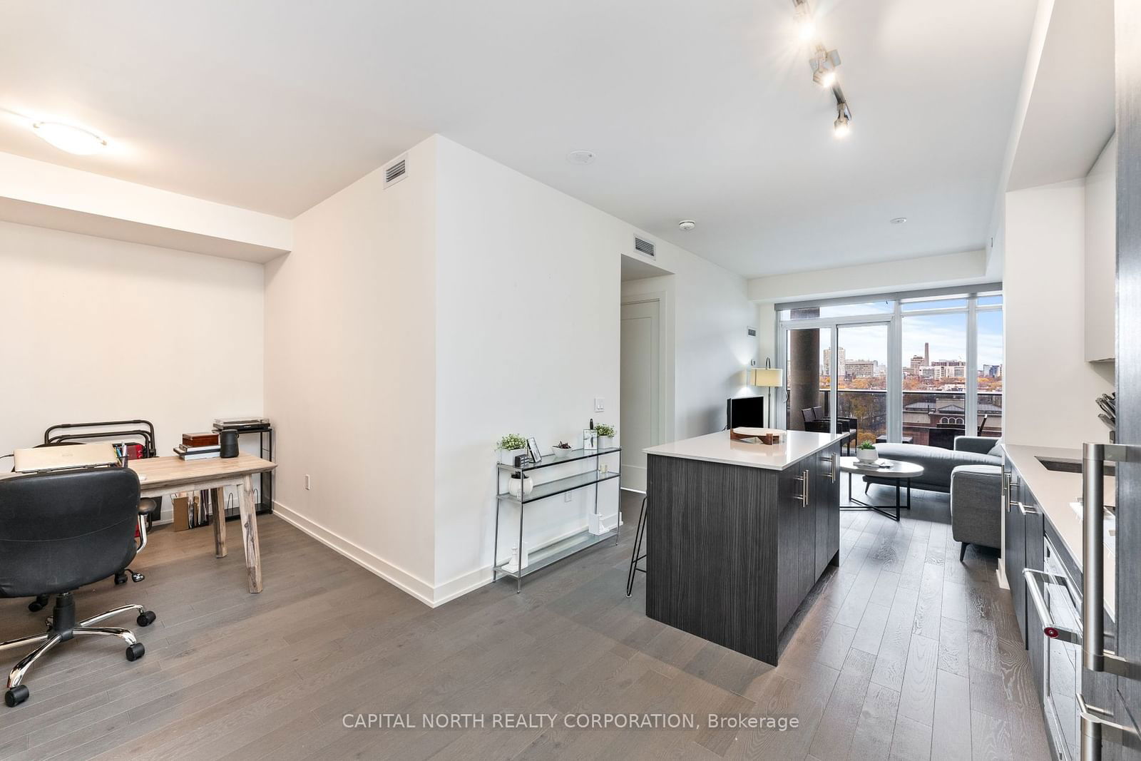 330 Richmond St W, unit 1106 for rent