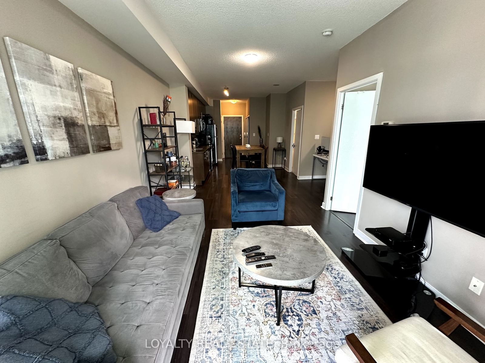 33 Bay St, unit 2101 for rent