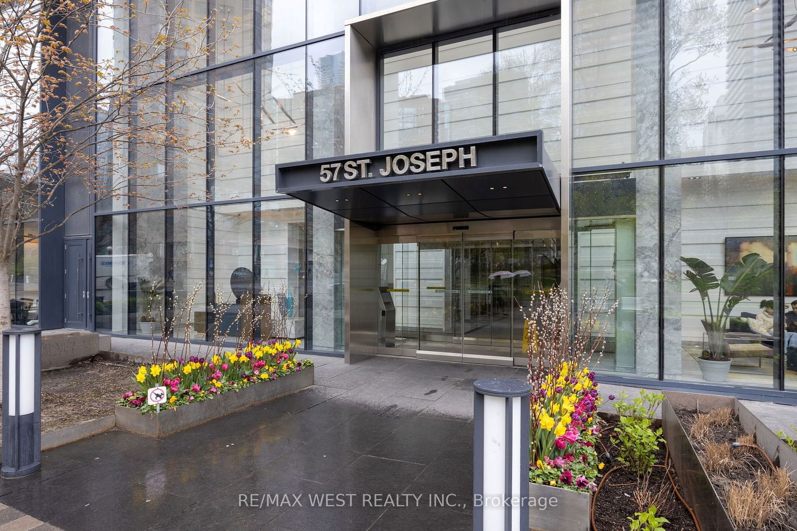 57 St Joseph St, unit 202 for sale