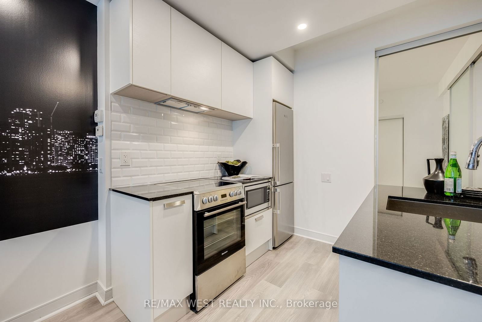 57 St Joseph St, unit 202 for sale