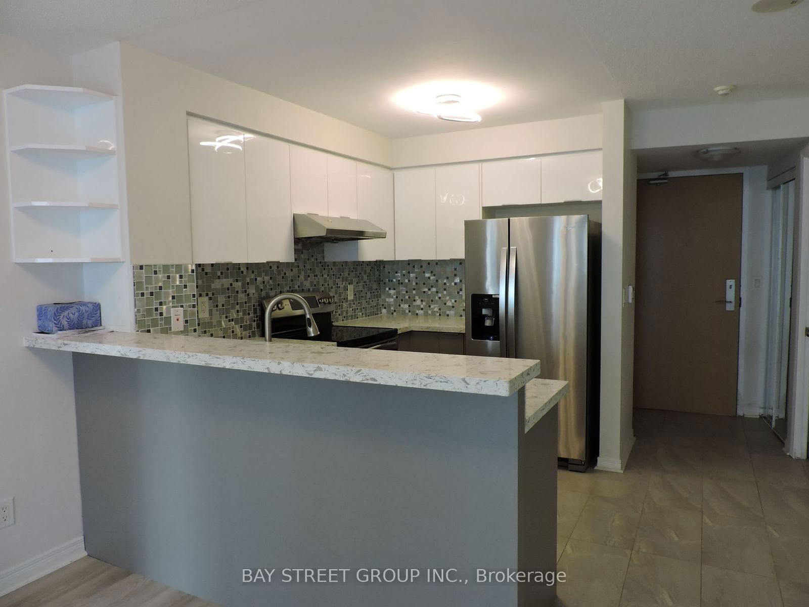 503 Beecroft Rd, unit 905 for rent