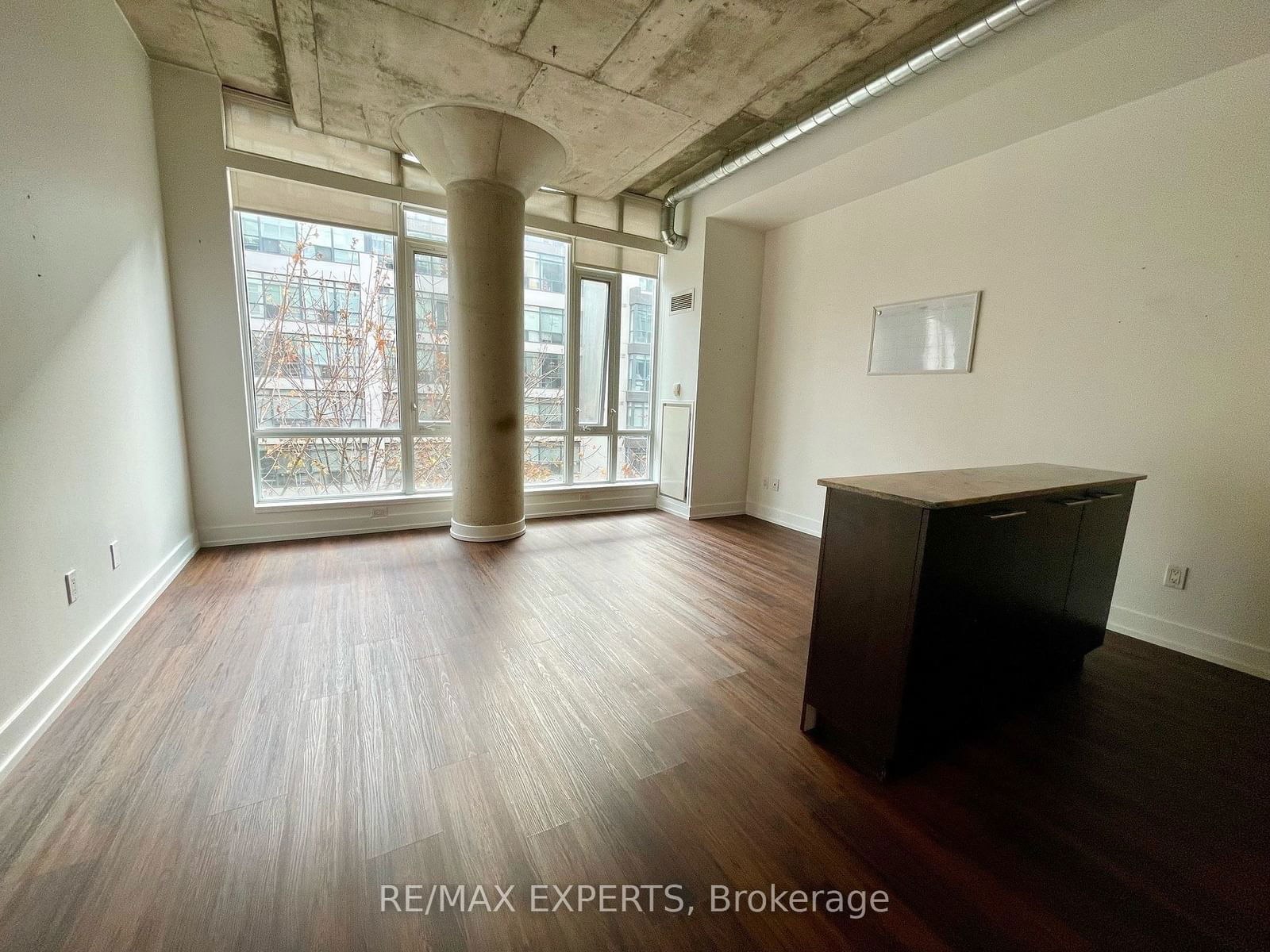 66 Portland St, unit 405 for rent