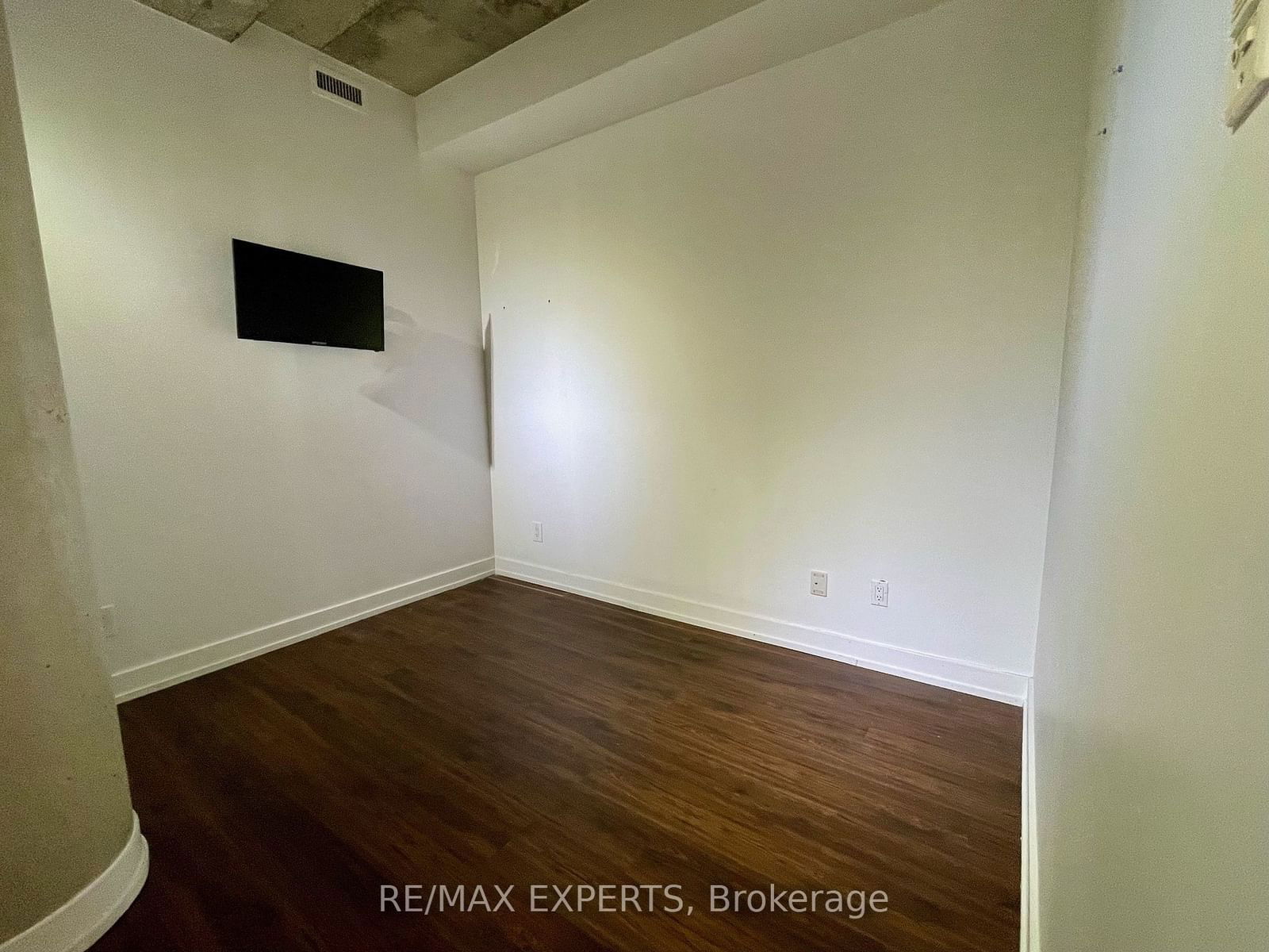 66 Portland St, unit 405 for rent