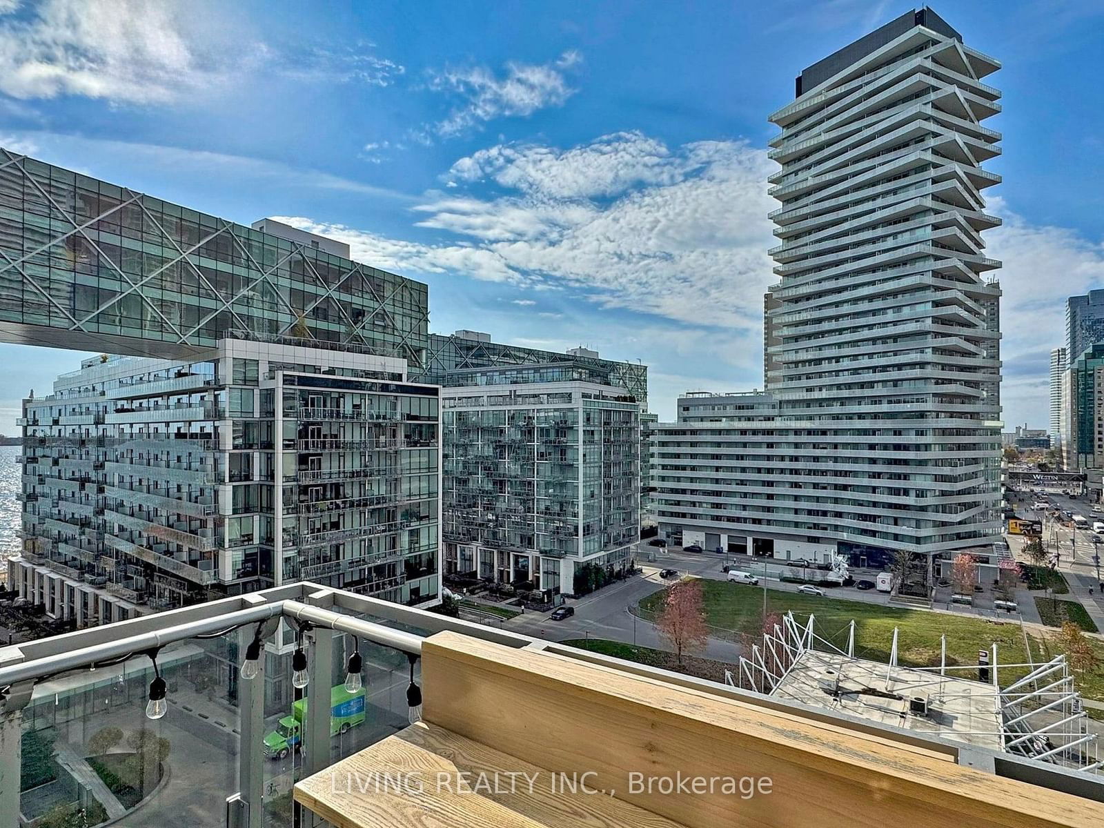 39 Queens Quay E, unit 940 for sale