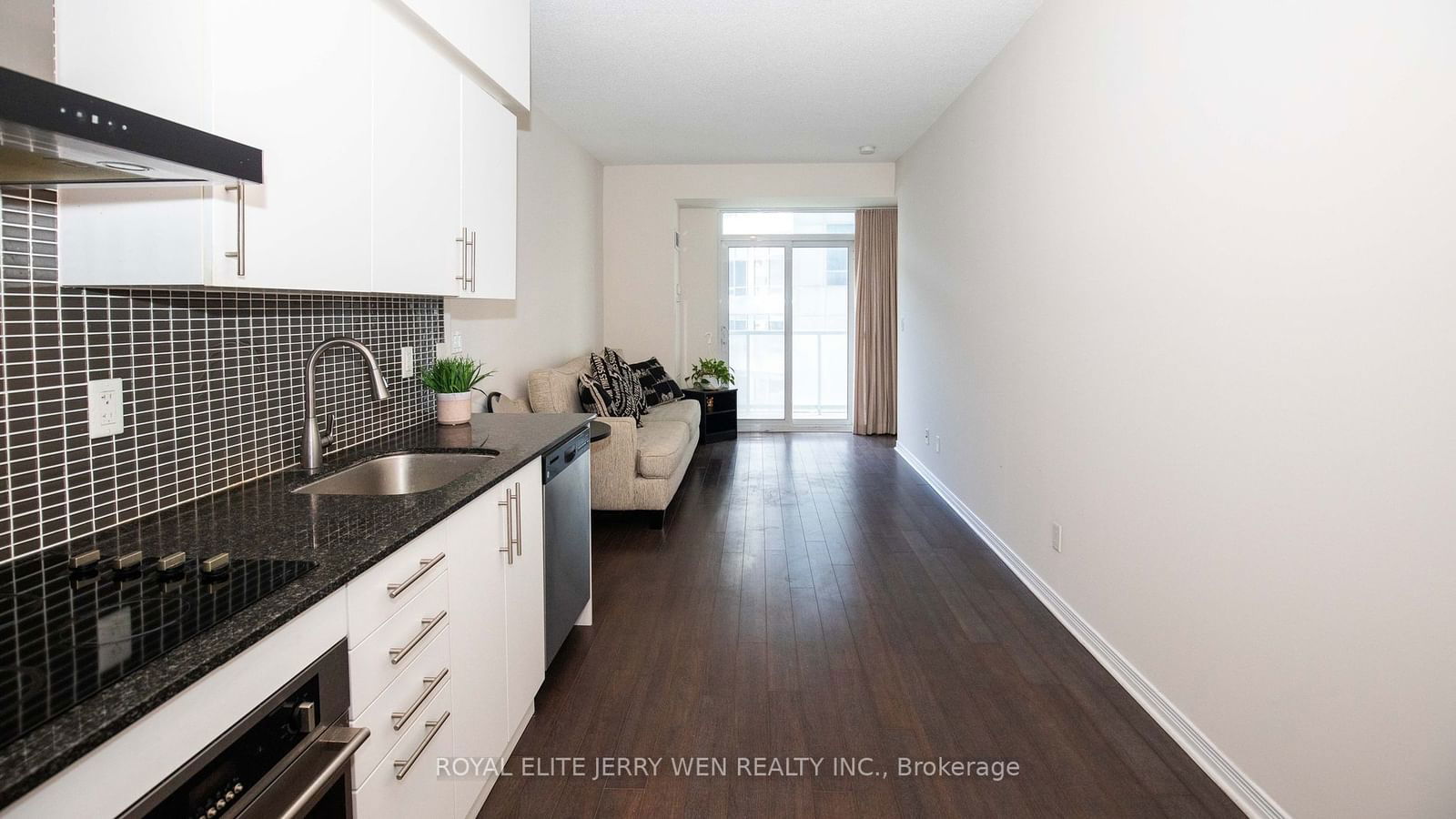 352 Front St W, unit 1821 for rent