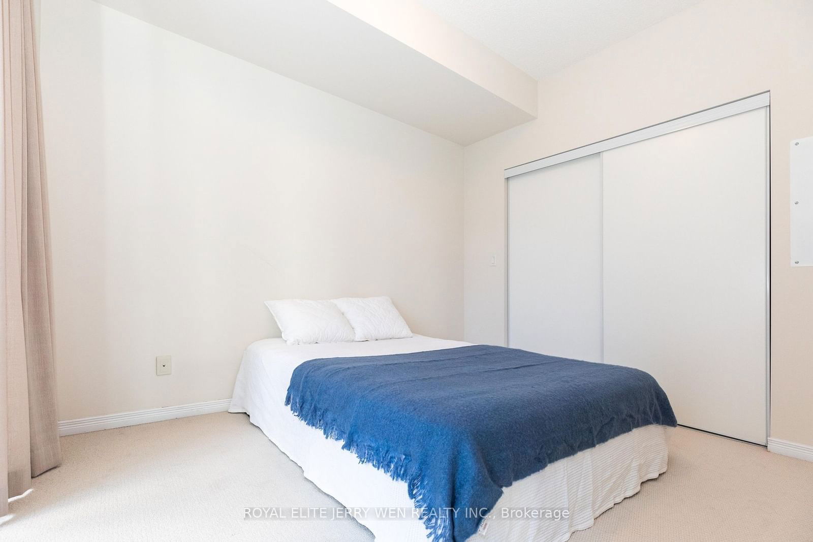 352 Front St W, unit 1821 for rent