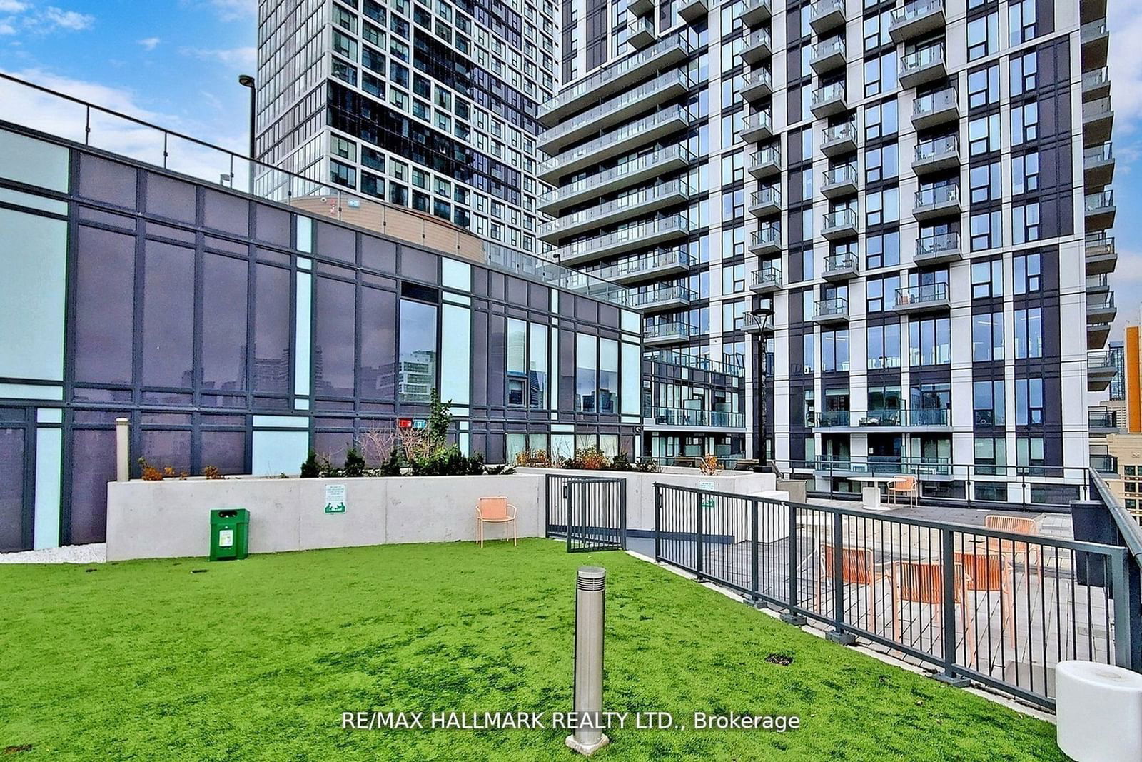 251 Jarvis St, unit 934 for rent