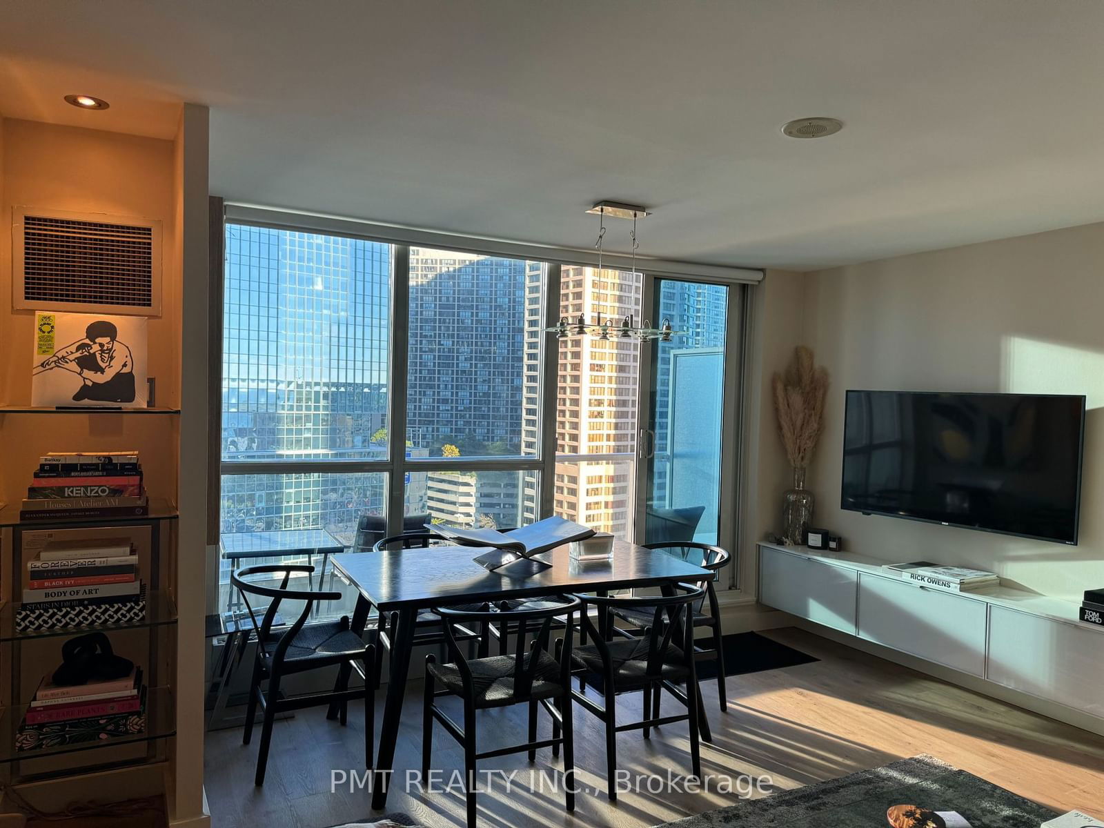 8 York St, unit 1502 for rent