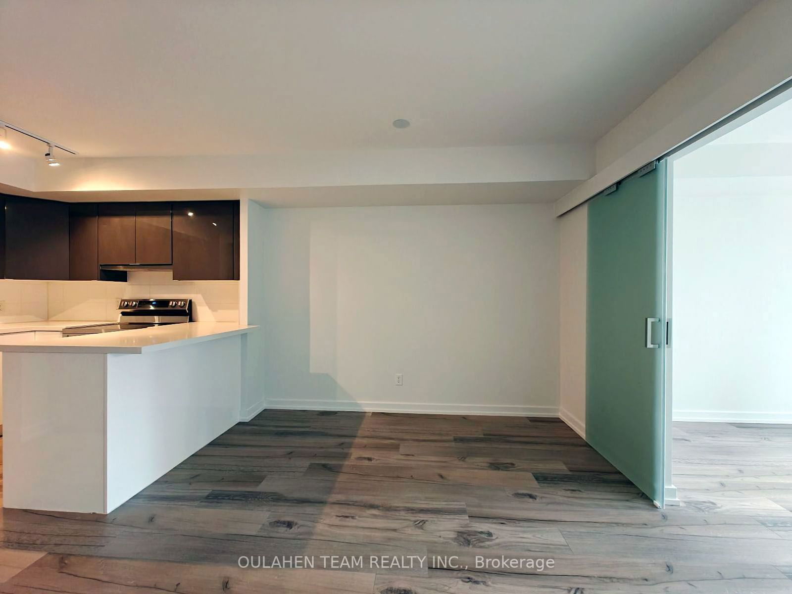 25 The Esplanade, unit 811 for rent