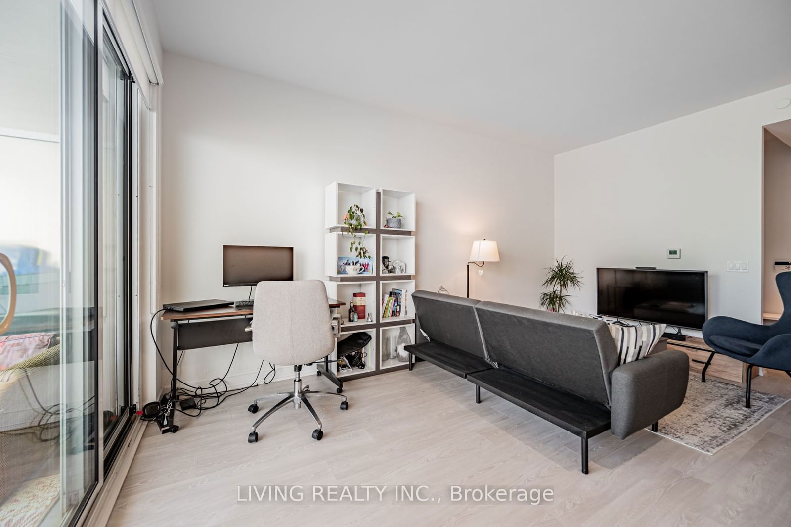 15 Queens Quay E, unit 1405 for sale