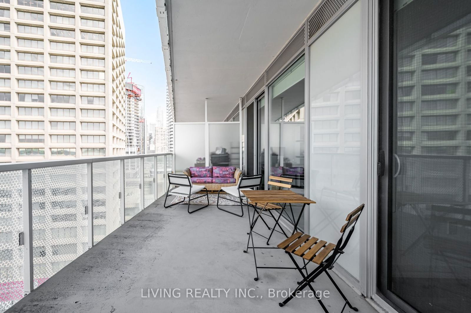 15 Queens Quay E, unit 1405 for sale