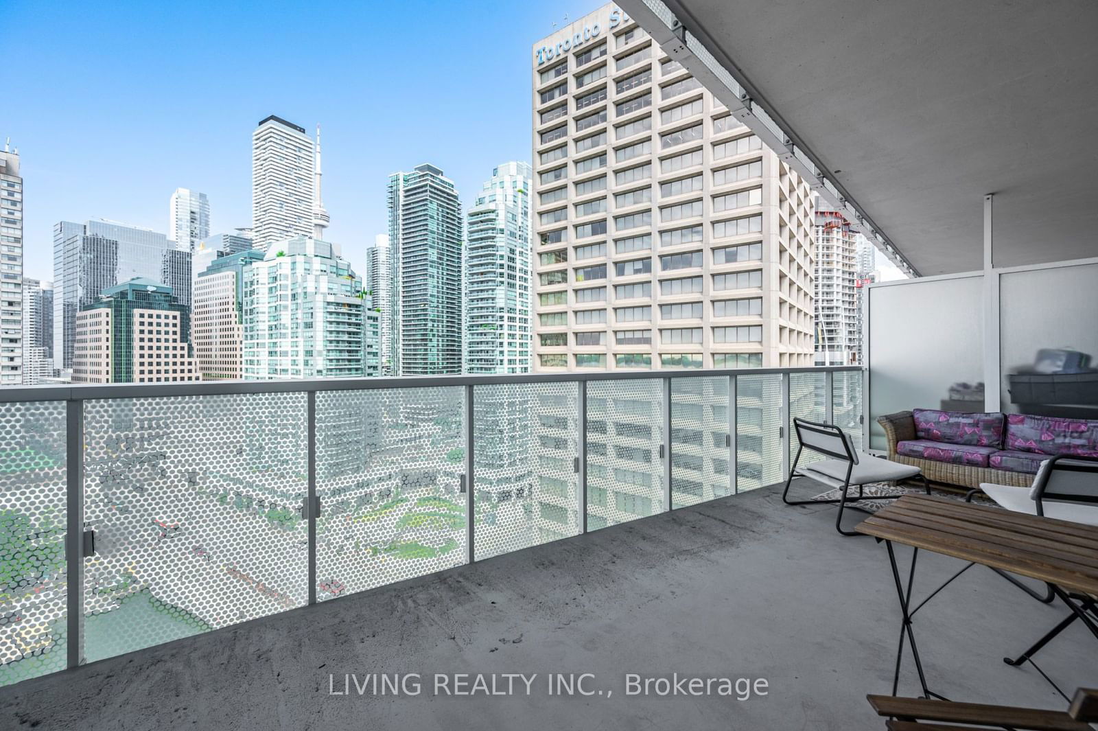 15 Queens Quay E, unit 1405 for sale