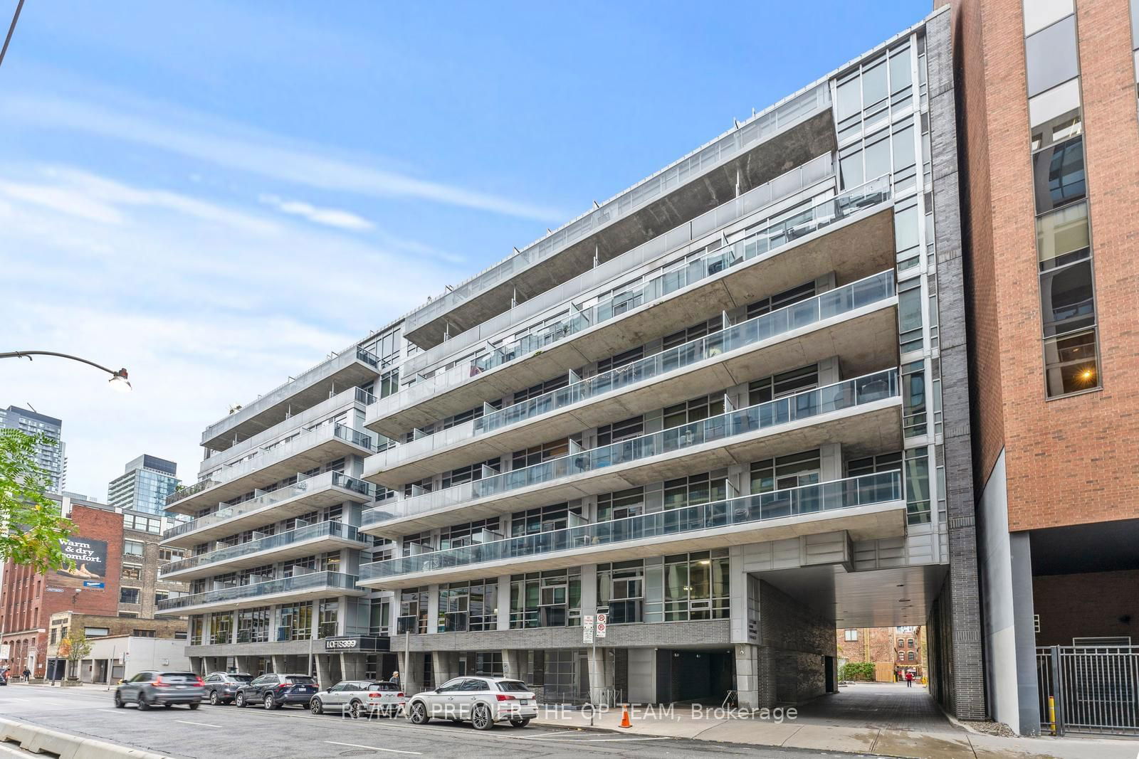 399 Adelaide St W, unit 203 for rent