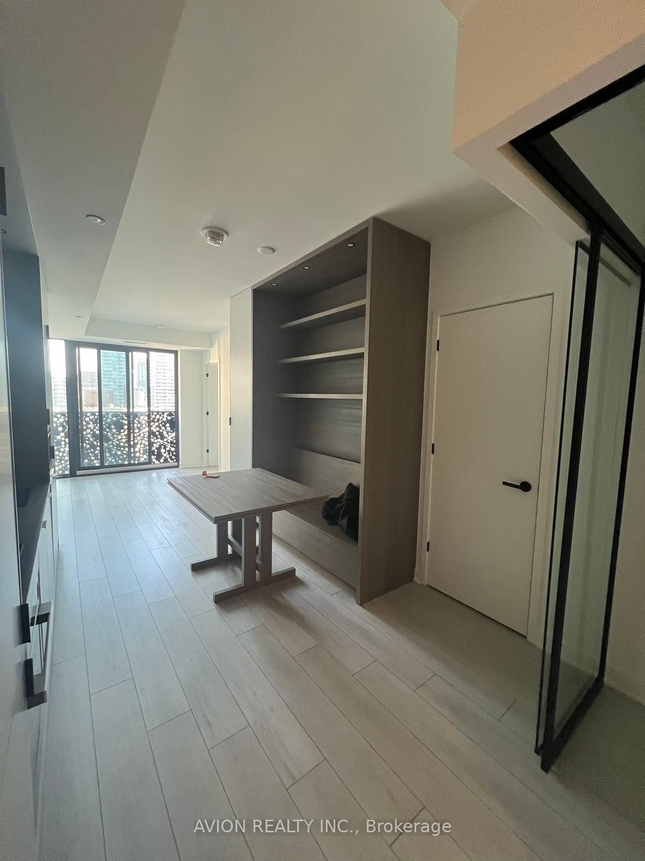 55 Charles St E, unit 1105 for rent