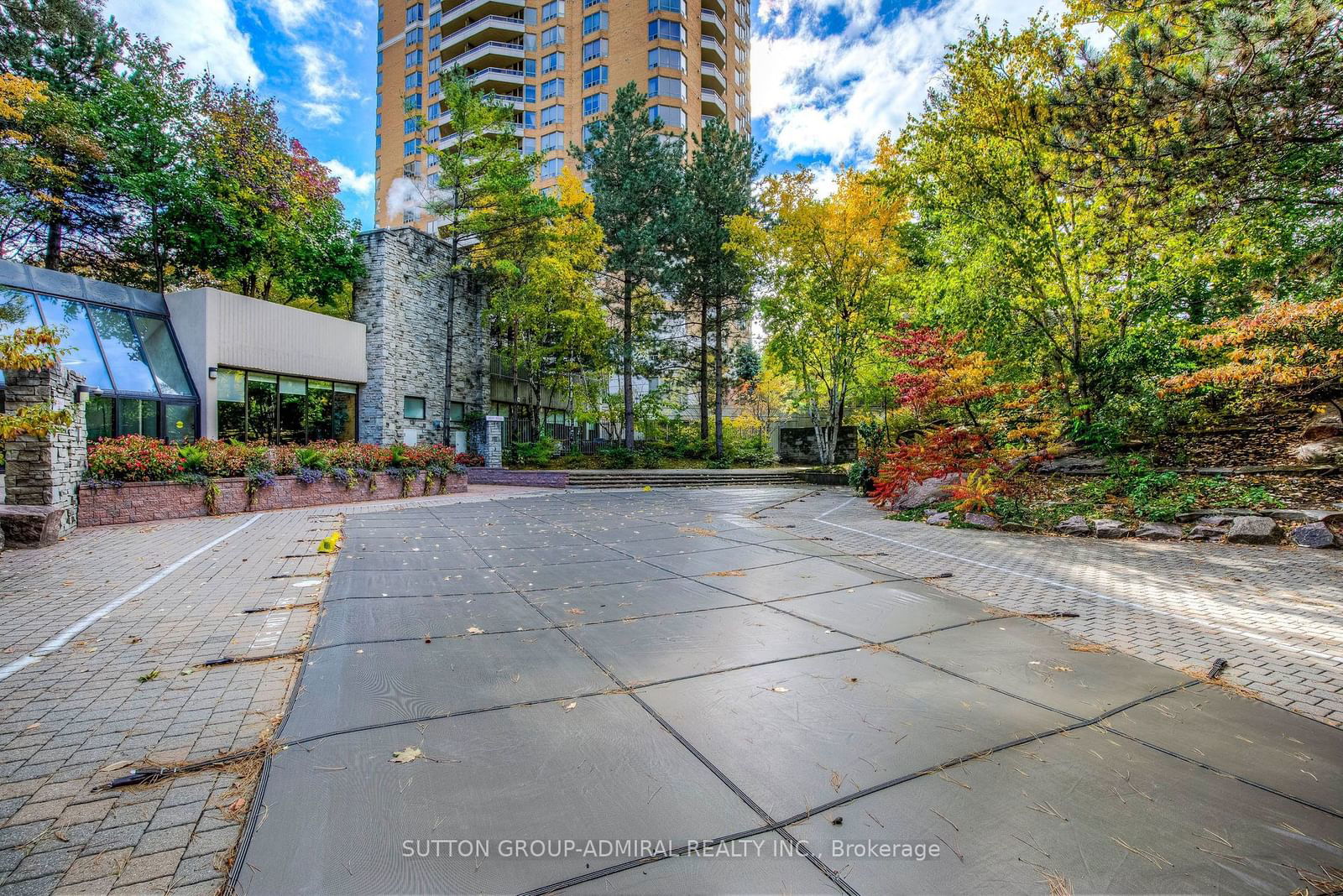 85 SKYMARK Dr, unit 2703 for sale