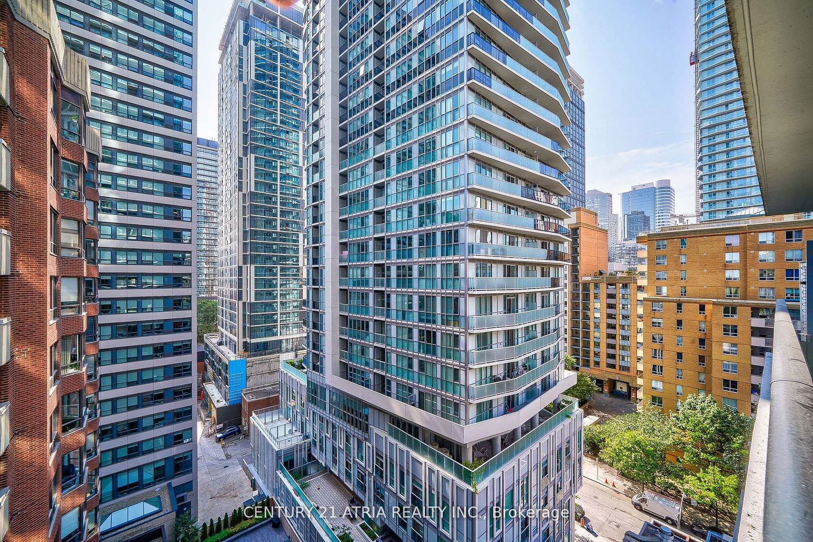 159 Dundas St E, unit 1002 for rent