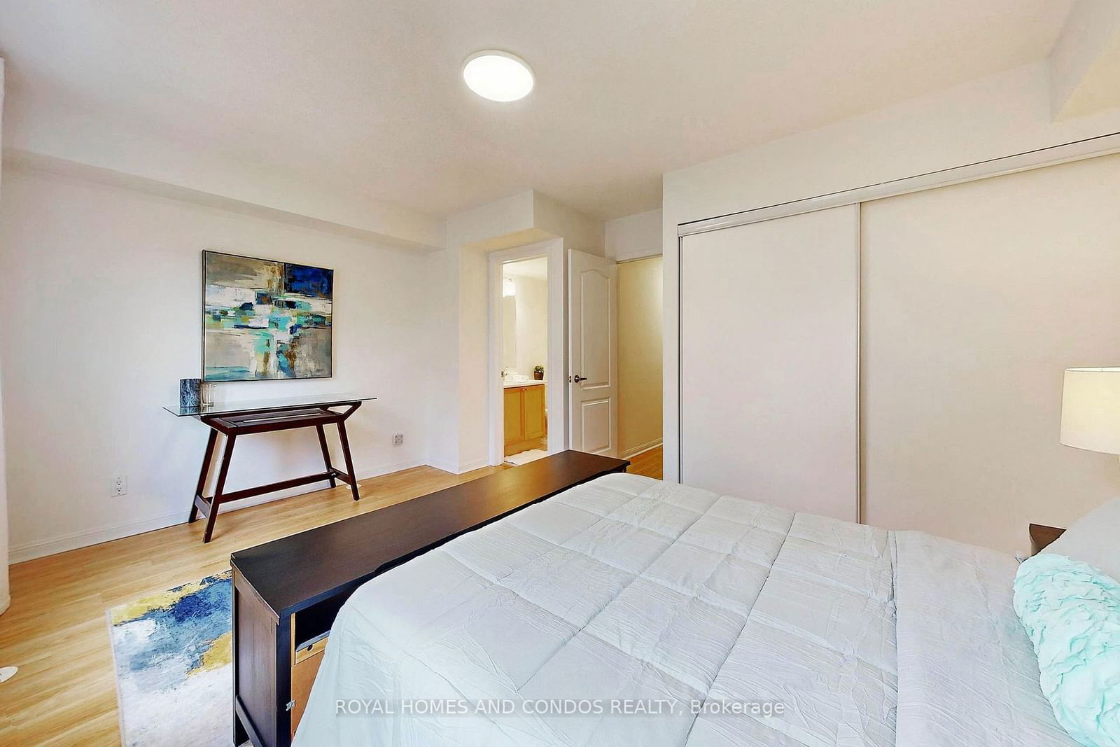 60 Carr St, unit Th5 for sale