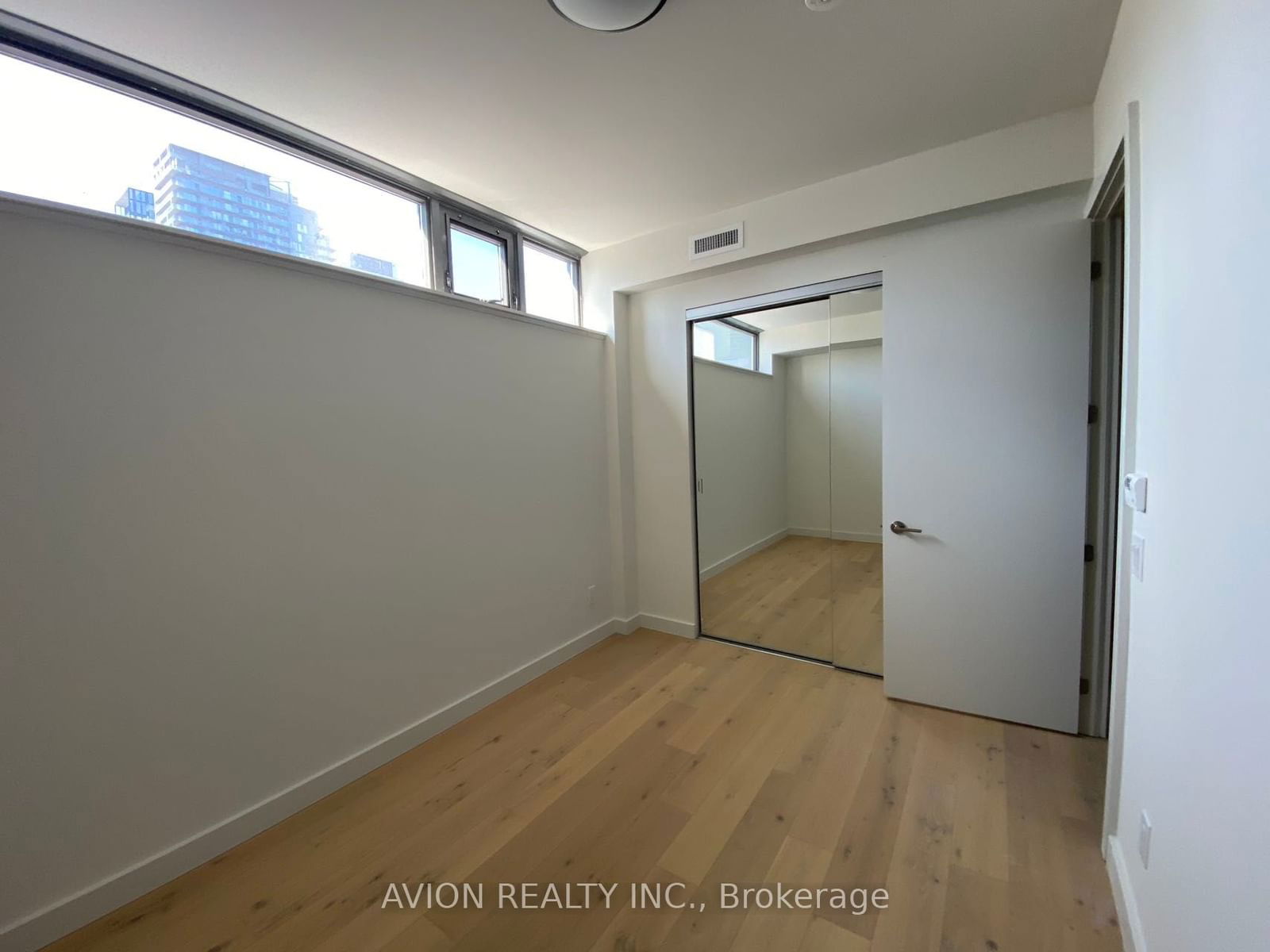 81 Wellesley St E, unit 1205 for rent