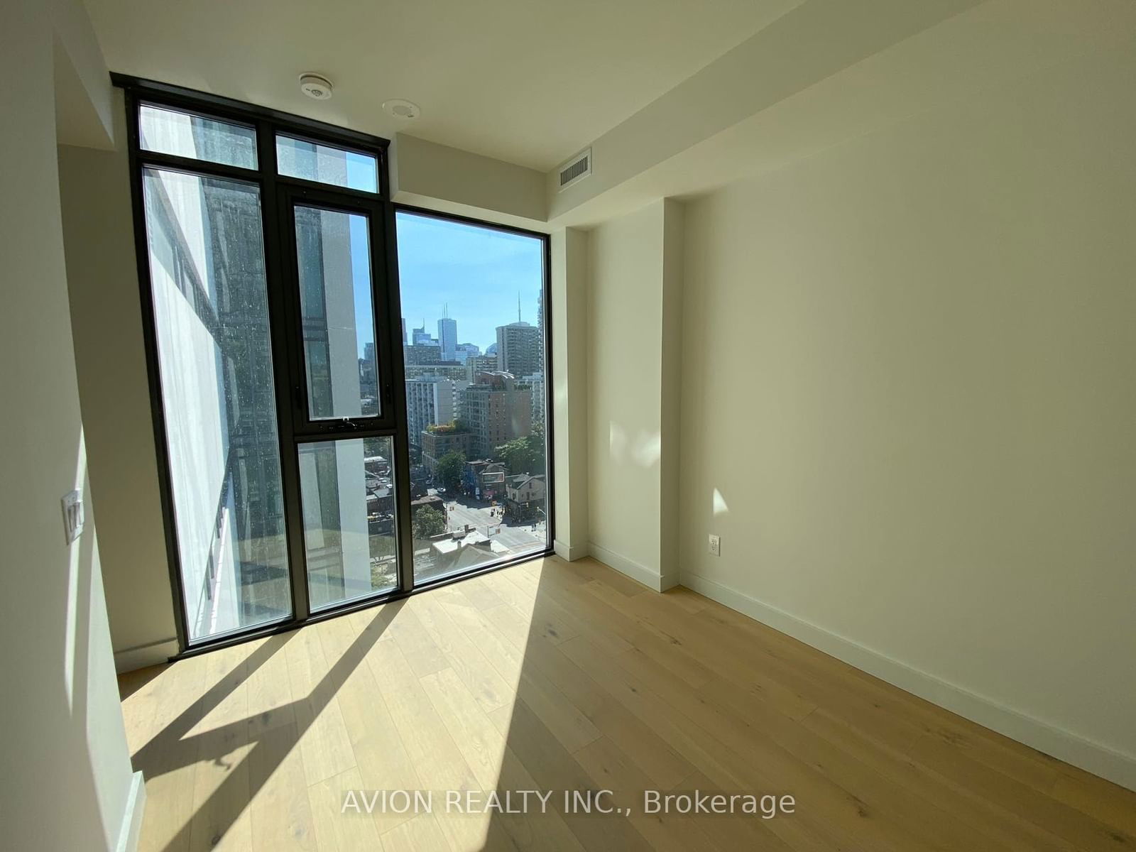 81 Wellesley St E, unit 1205 for rent