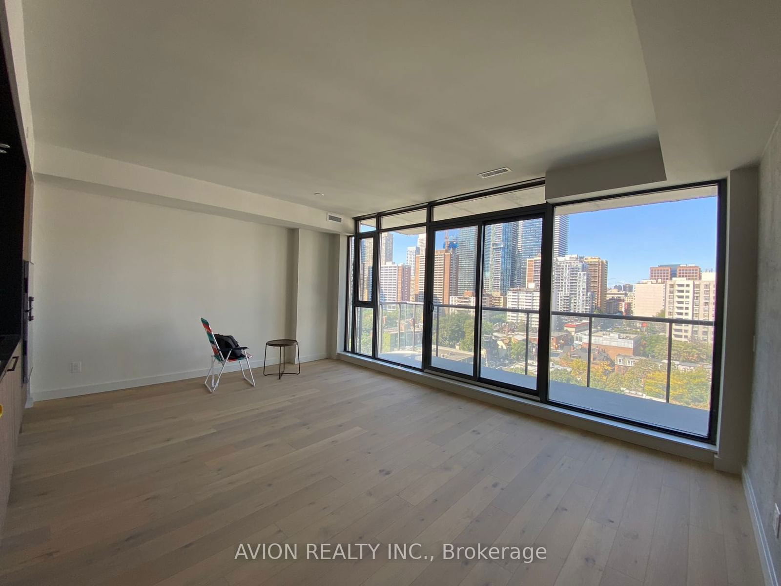 81 Wellesley St E, unit 1205 for rent