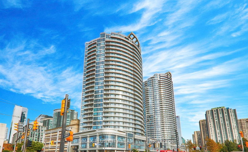 218 Queens Quay W, unit 403 for rent