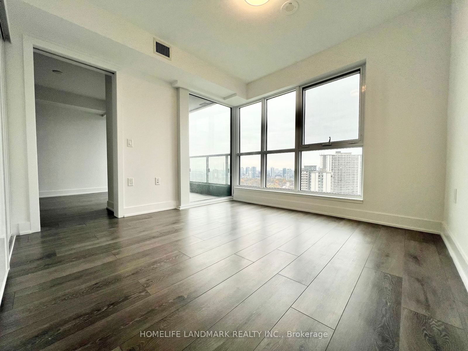 585 Bloor St E, unit 2121 for rent